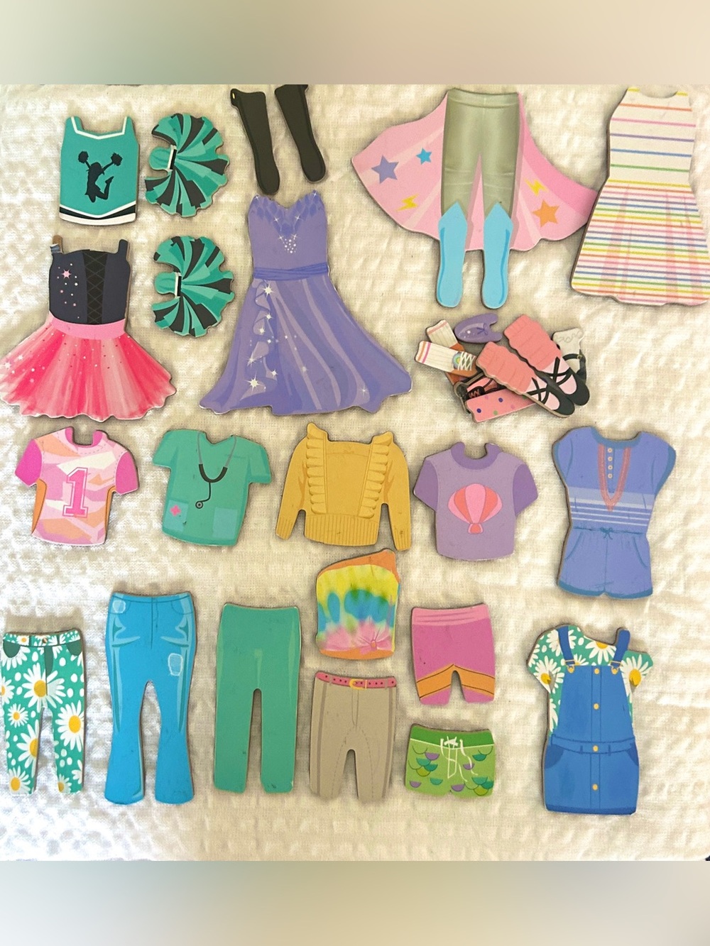 Magnetic Dress-Up Pretend Play Set with Travel Bag by Story Magic - Picture 3 of 7